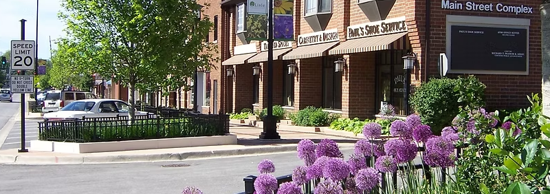 Downtown Lisle, Illinois, with shops and landscaped sidewalks